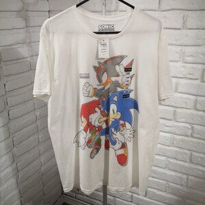NWT Sonic The Hedgehog Men's Size Large White Straight Fit Short Sleeves T-shirt